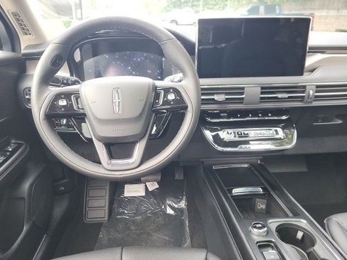 New 2025 Lincoln Corsair Reserve w/ Jet Appearance Package image 16