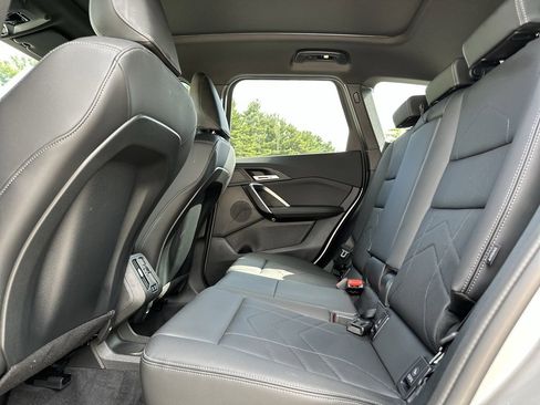 Used 2025 BMW X1 xDrive28i w/ Technology Package image 23