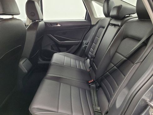 Used 2024 Volkswagen Jetta SE FWD image 18