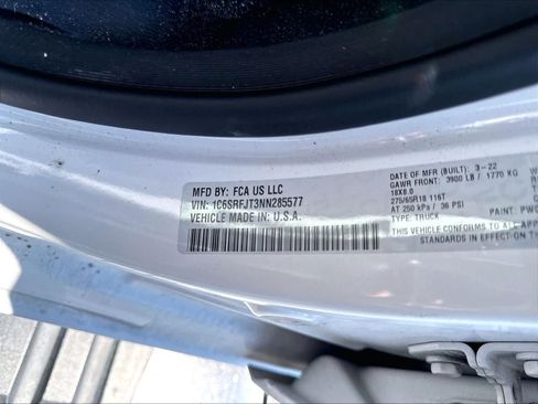 Used 2022 RAM 1500 Laramie AWD/4WD image 19