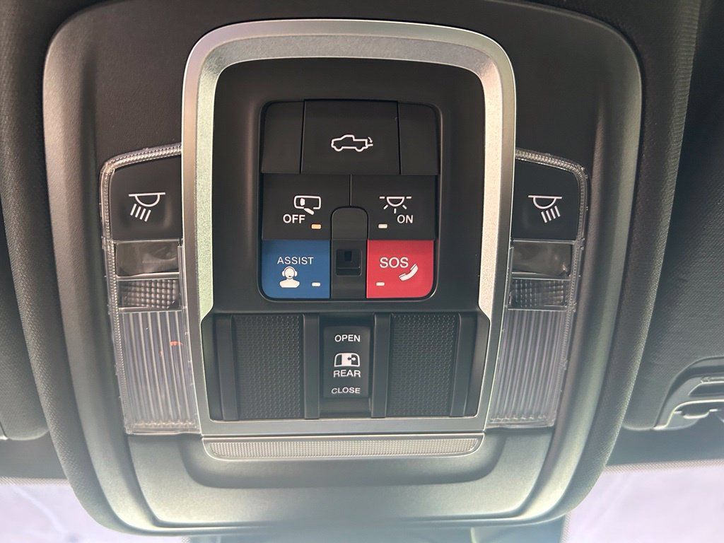Used 2020 RAM 1500 Laramie RWD image 57