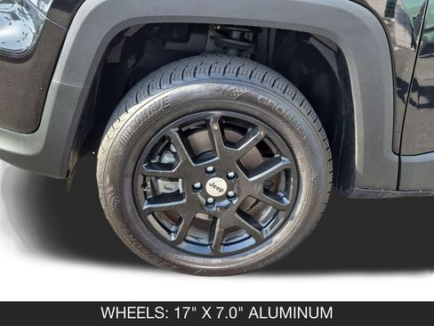 Used 2022 Jeep Renegade Latitude AWD/4WD image 11