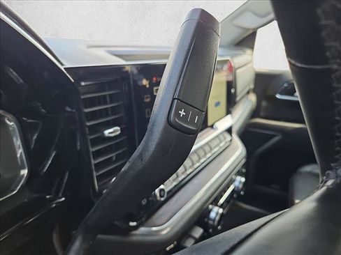 Certified 2025 GMC Sierra 1500 SLT RWD image 12