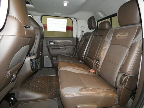 New 2026 RAM 2500 Limited AWD/4WD image 33