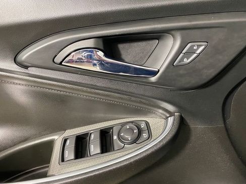 Certified 2021 Chevrolet Malibu LT w/ Leather Package image 13