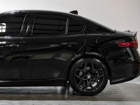 Used 2021 Alfa Romeo Giulia Sprint w/ Nero Edizione RWD image 20