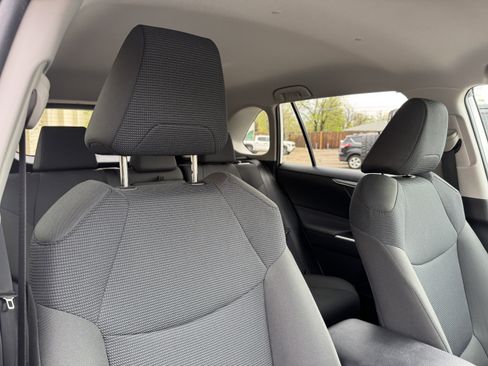 Used 2025 Toyota RAV4 LE image 19