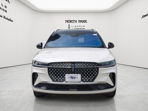New 2026 Lincoln Nautilus Reserve AWD/4WD image 8