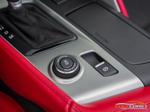 Used 2016 Chevrolet Corvette Z06 w/ 3LZ Preferred Equipment Group RWD image 19