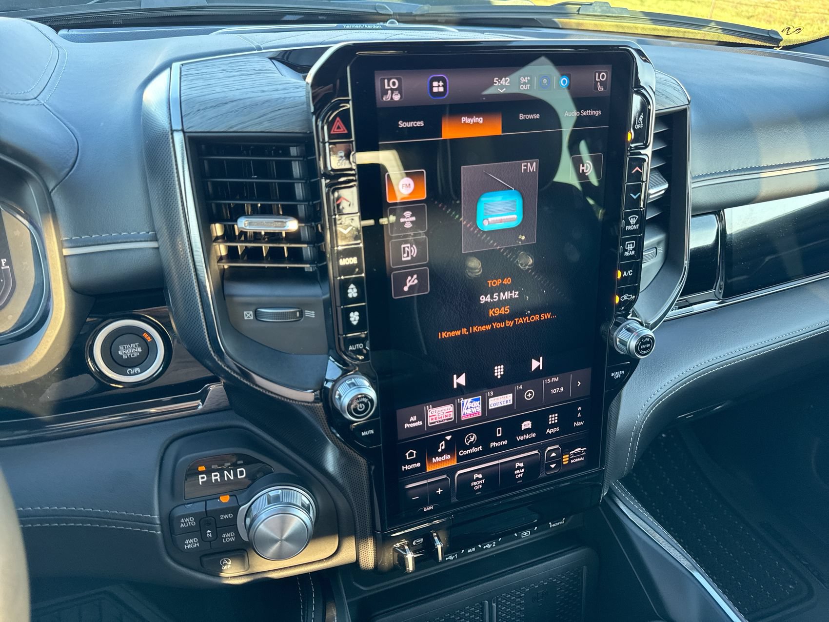 Used 2025 RAM 1500 Limited AWD/4WD image 16