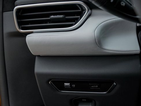 New 2025 Lotus Emira image 32