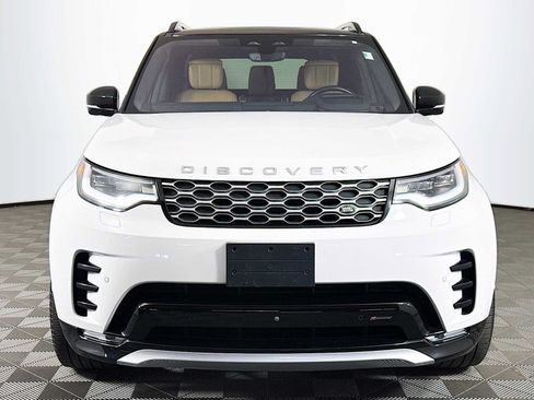 Used 2023 Land Rover Discovery Metropolitan Edition AWD/4WD image 2