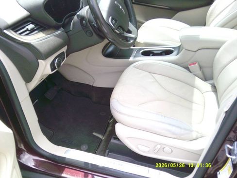 Used 2017 Lincoln MKC Reserve w/ Lincoln MKC Climate Package AWD/4WD image 6
