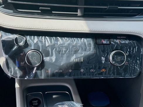 New 2027 INFINITI QX60 Luxe w/ Cargo Package FWD image 15
