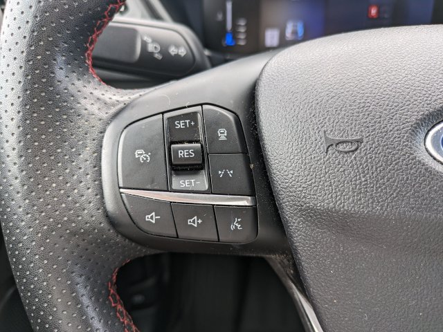 Used 2023 Ford Escape ST-Line w/ Tech Pack #1 FWD image 22