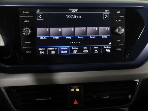 Used 2023 Volkswagen Taos SE FWD image 41