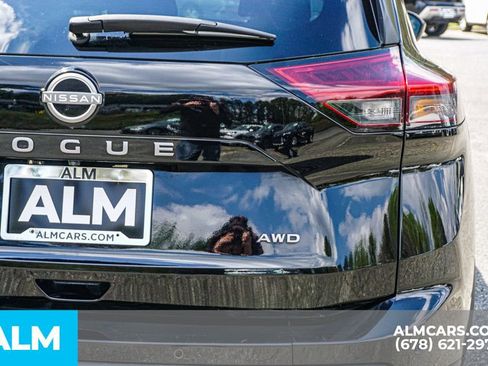 Used 2025 Nissan Rogue SV AWD/4WD image 13