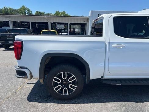 Certified 2023 GMC Sierra 1500 AT4 w/ AT4 Preferred Package AWD/4WD image 4
