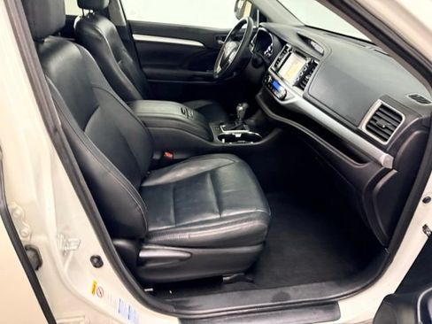 Used 2016 Toyota Highlander XLE AWD/4WD image 41