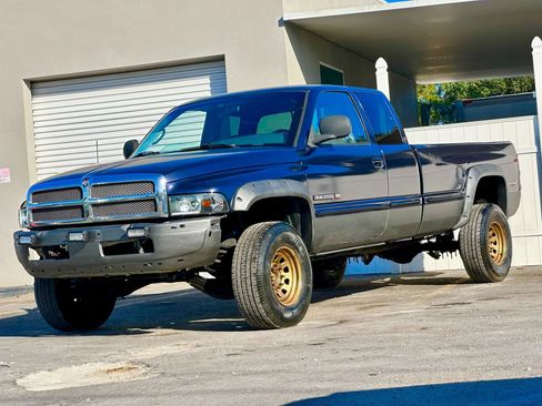 Used 1999 Dodge Ram 2500 Truck 2WD Club Cab image 19
