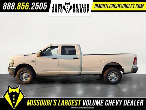 Used 2024 RAM 2500 Tradesman w/ Chrome Appearance Group AWD/4WD image 12