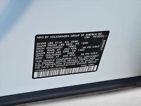 Used 2025 Volkswagen Atlas SE FWD image 25