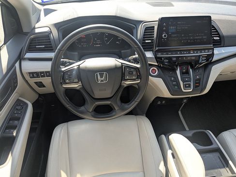 Used 2025 Honda Odyssey EX-L image 26