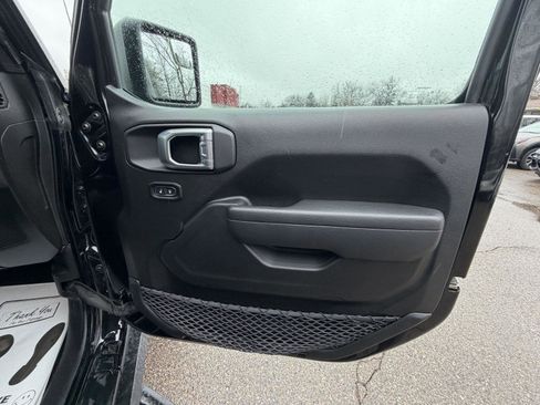 Used 2021 Jeep Wrangler Unlimited Rubicon AWD/4WD image 27