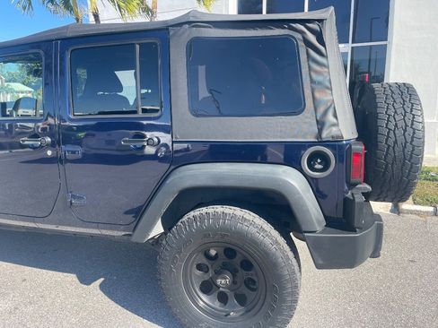 Used 2013 Jeep Wrangler Unlimited Sport image 29