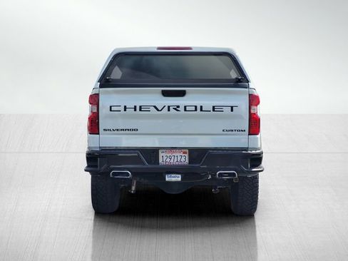 Used 2024 Chevrolet Silverado 1500 Custom Trail Boss w/ LPO, Dark Essentials Package image 5