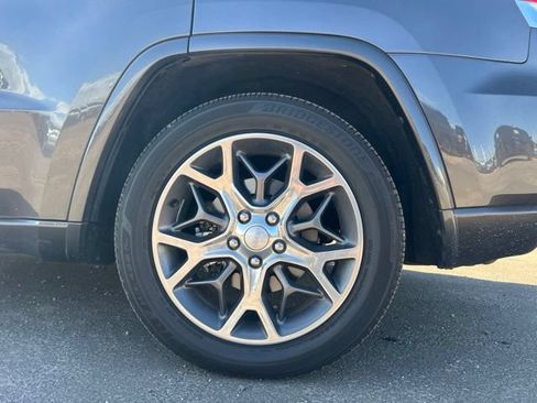 Used 2021 Jeep Grand Cherokee Overland AWD/4WD image 13