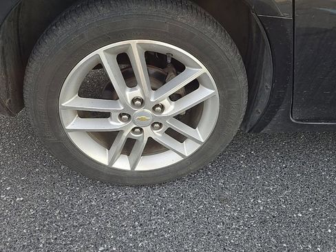 Used 2008 Chevrolet Impala LTZ image 16