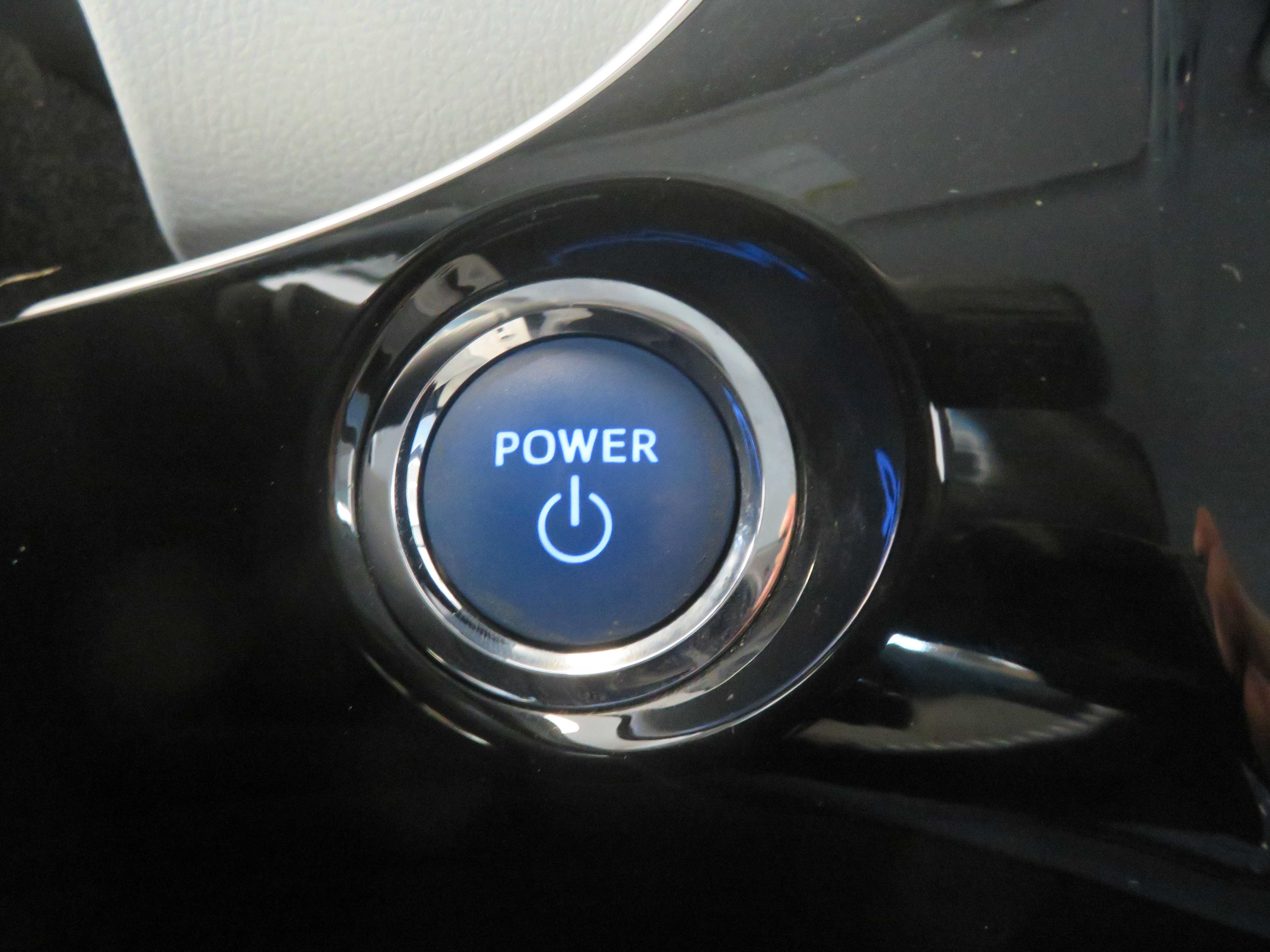 Used 2017 Toyota Prius Four Touring w/ Appearance Package FWD image 39