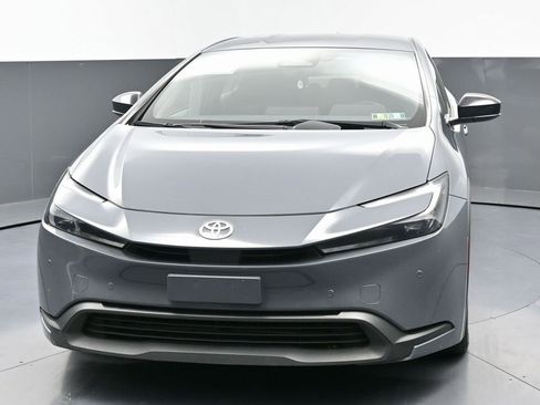 Used 2024 Toyota Prius LE image 5