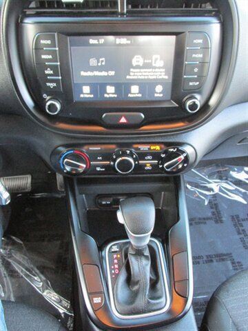 Used 2021 Kia Soul S FWD image 25