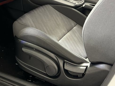 New 2026 Kia Seltos LX image 12