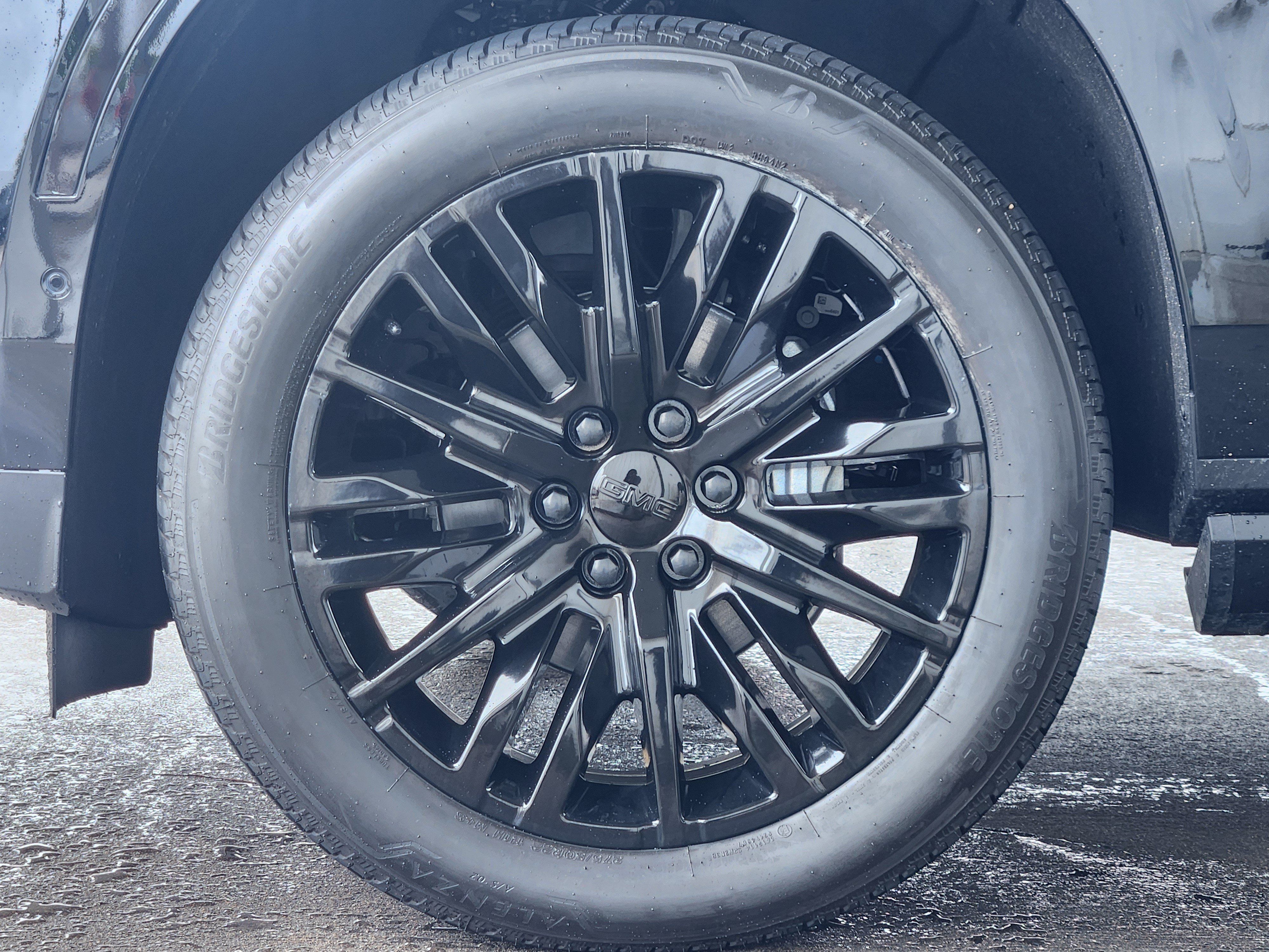 New 2026 GMC Yukon Denali w/ Sun & Power Step Package RWD image 7