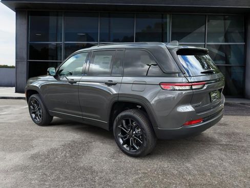 New 2025 Jeep Grand Cherokee Limited image 5