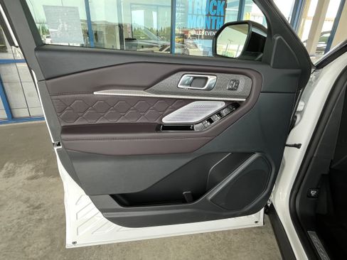New 2026 Ford Explorer Platinum w/ LUX Leather Package AWD/4WD image 12