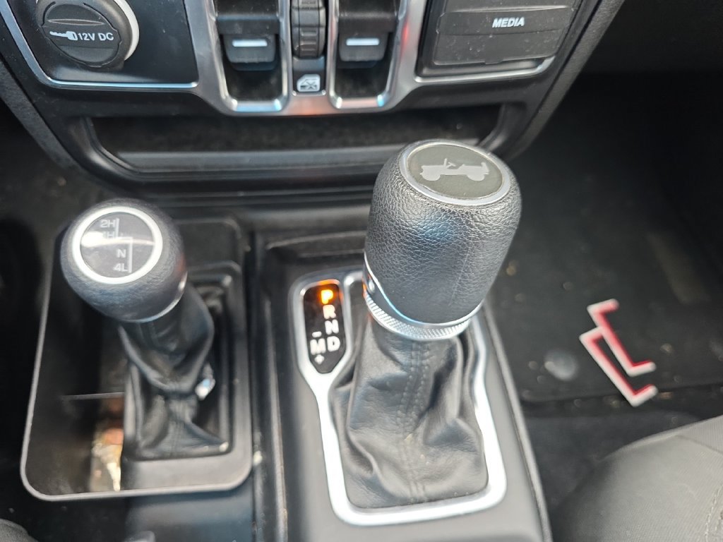 Used 2021 Jeep Wrangler Unlimited Sport AWD/4WD image 21