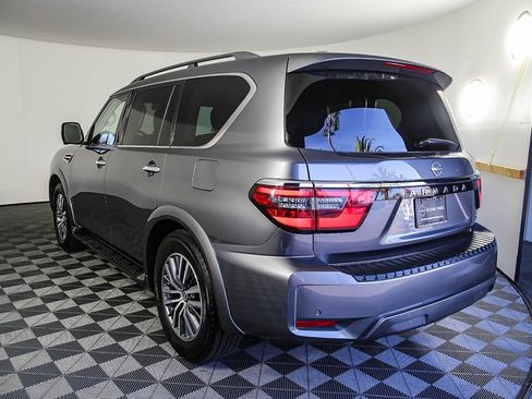 Used 2023 Nissan Armada SL w/ Captain's Chairs Package image 4