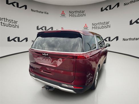 Used 2022 Kia Carnival LX FWD image 4