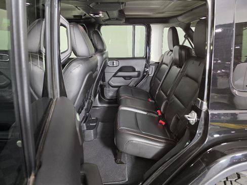 Used 2022 Jeep Wrangler Unlimited Rubicon w/ Trailer Tow Package image 15