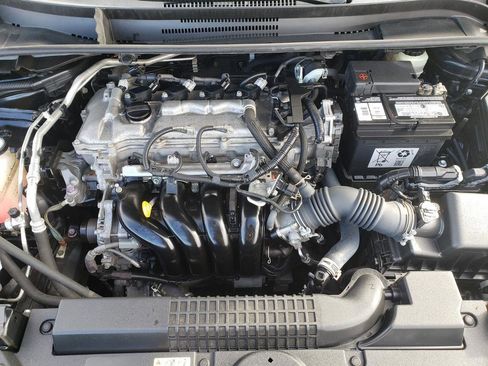 Used 2021 Toyota Corolla LE image 12