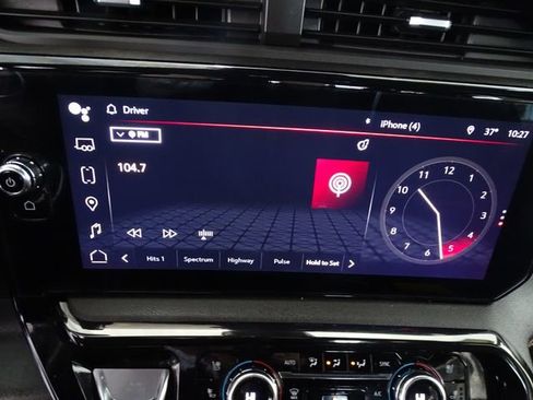 Used 2024 GMC Sierra 3500 AT4 w/ Technology Package image 14