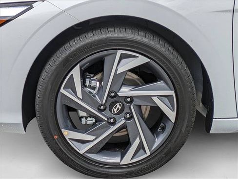 New 2025 Hyundai Elantra SEL w/ Cargo Package FWD image 10