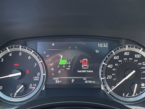 Used 2021 Toyota Highlander XLE image 13