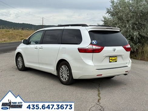Used 2015 Toyota Sienna XLE Premium FWD image 3