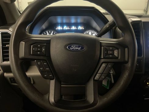 Used 2018 Ford F150 XLT AWD/4WD image 5
