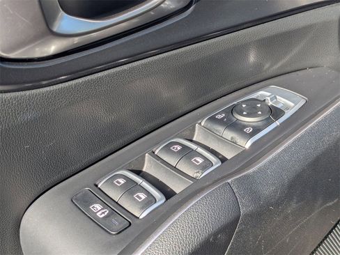 Used 2024 Kia Sorento S image 15